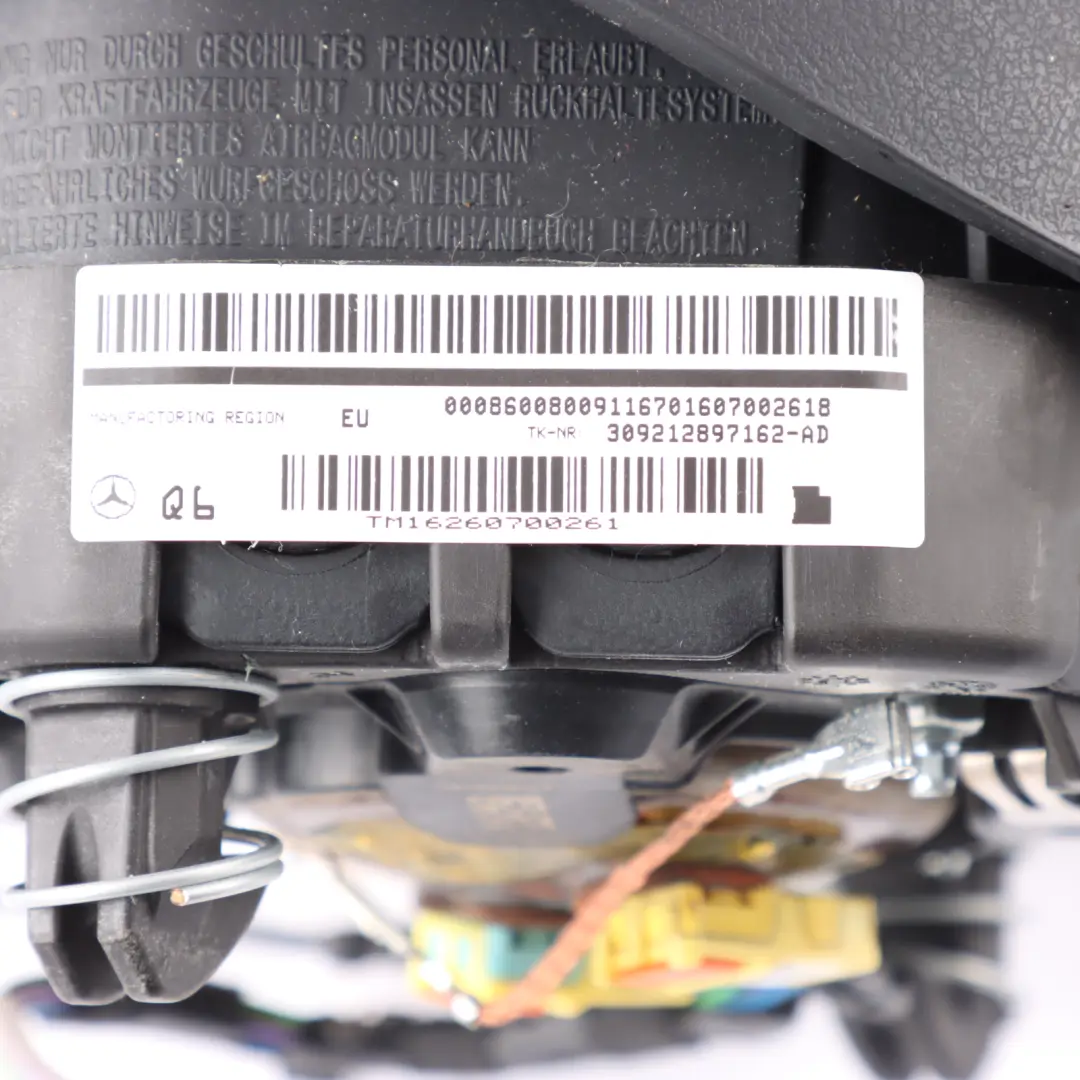 Module Mercedes X156 W176 Driver's Side Steering Wheel DAMAGED to Air with Part number A0008604103 Air Module Mercedes X156 W176 Driver's Side Steering Wheel DAMAGED - SKU A0008604103-1 - Part number A0008604103