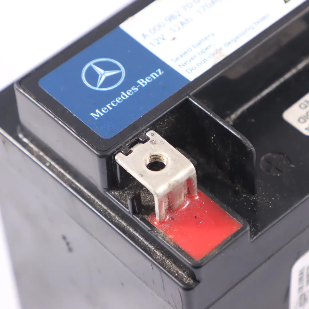 Batería Auxiliar Adicional Generador para Mercedes W204 W212 W222 con número de pieza A0009827008 Mercedes W204 W212 W222 Batería Auxiliar Adicional Generador - SKU A0009827008-1 - Número de pieza A0009827008