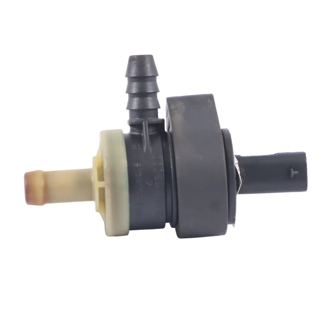 Zawór Elektrozawór Elektromagnetyczny do Mercedes W176 Benzyna o numerze A0009975012 Mercedes W176 Benzyna Zawór Elektrozawór Elektromagnetyczny - SKU A0009975012-2 - Numer Części A0009975012