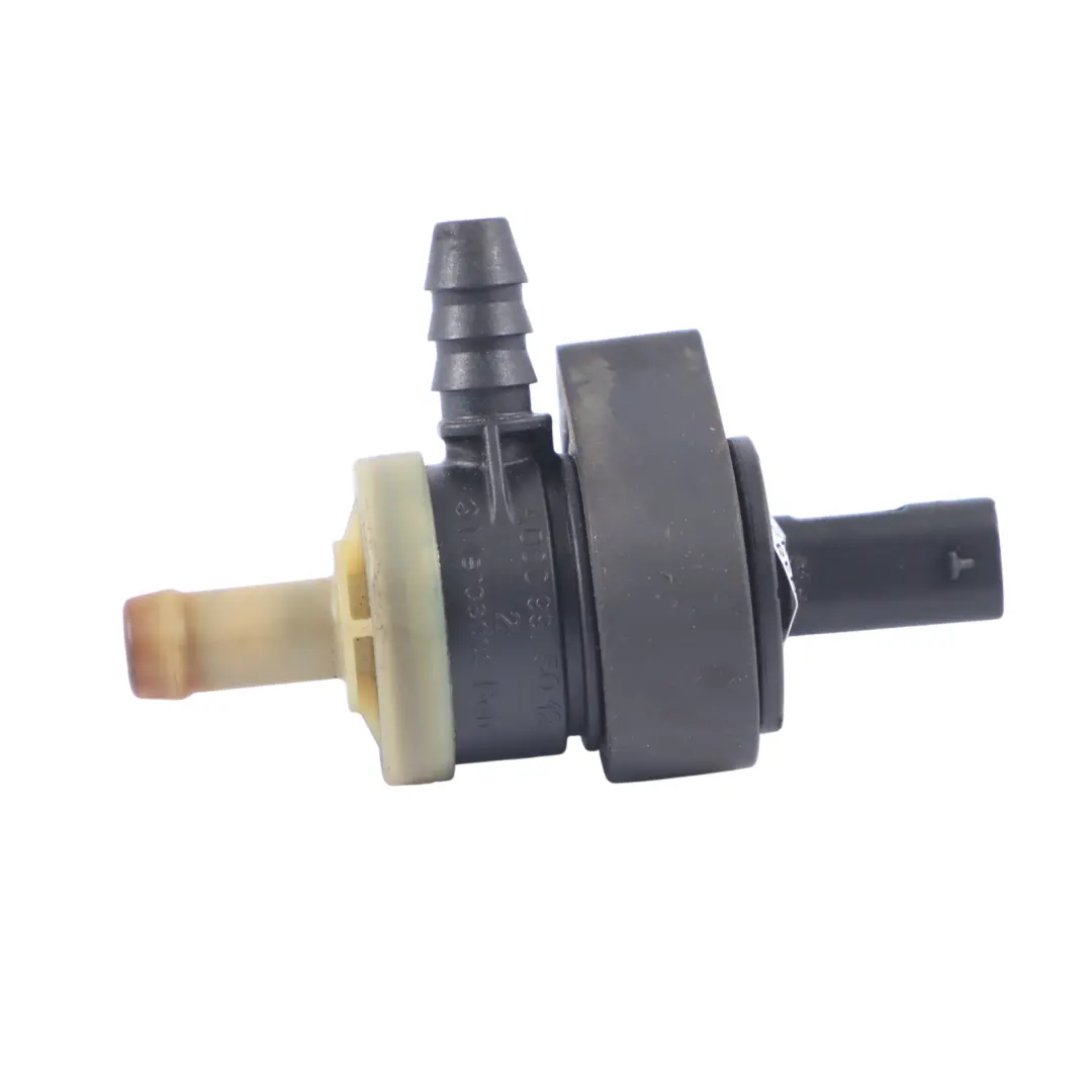 Zawór Elektrozawór Elektromagnetyczny do Mercedes W176 Benzyna o numerze A0009975012 Mercedes W176 Benzyna Zawór Elektrozawór Elektromagnetyczny - SKU A0009975012-2 - Numer Części A0009975012