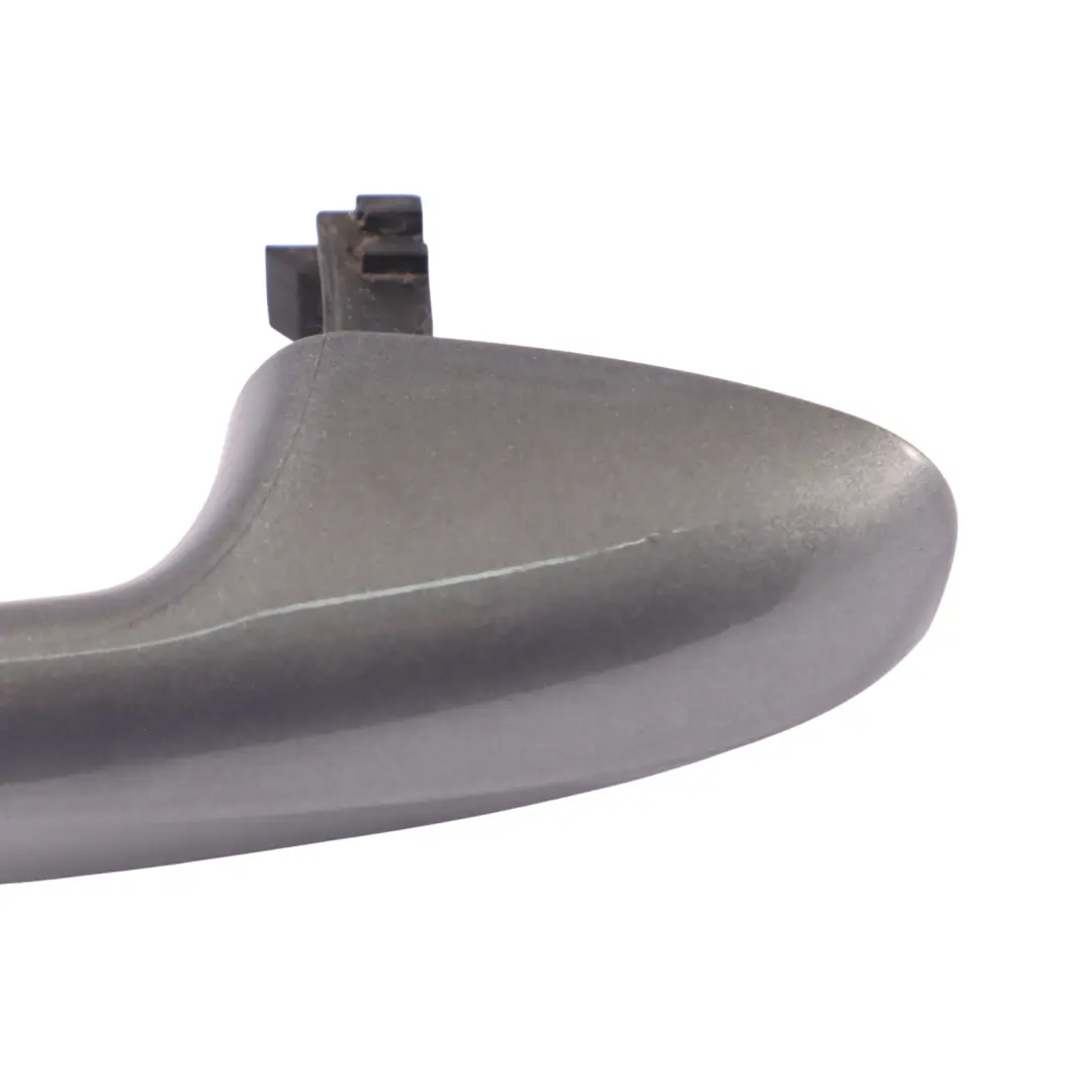 Klamka Przód Tył Drzwi Lewe Szary Metalik do Mercedes V177 o numerze A0997601559 Mercedes V177 Klamka Przód Tył Drzwi Lewe Szary Metalik - SKU A0997601559-MG1 - Numer Części A0997601559