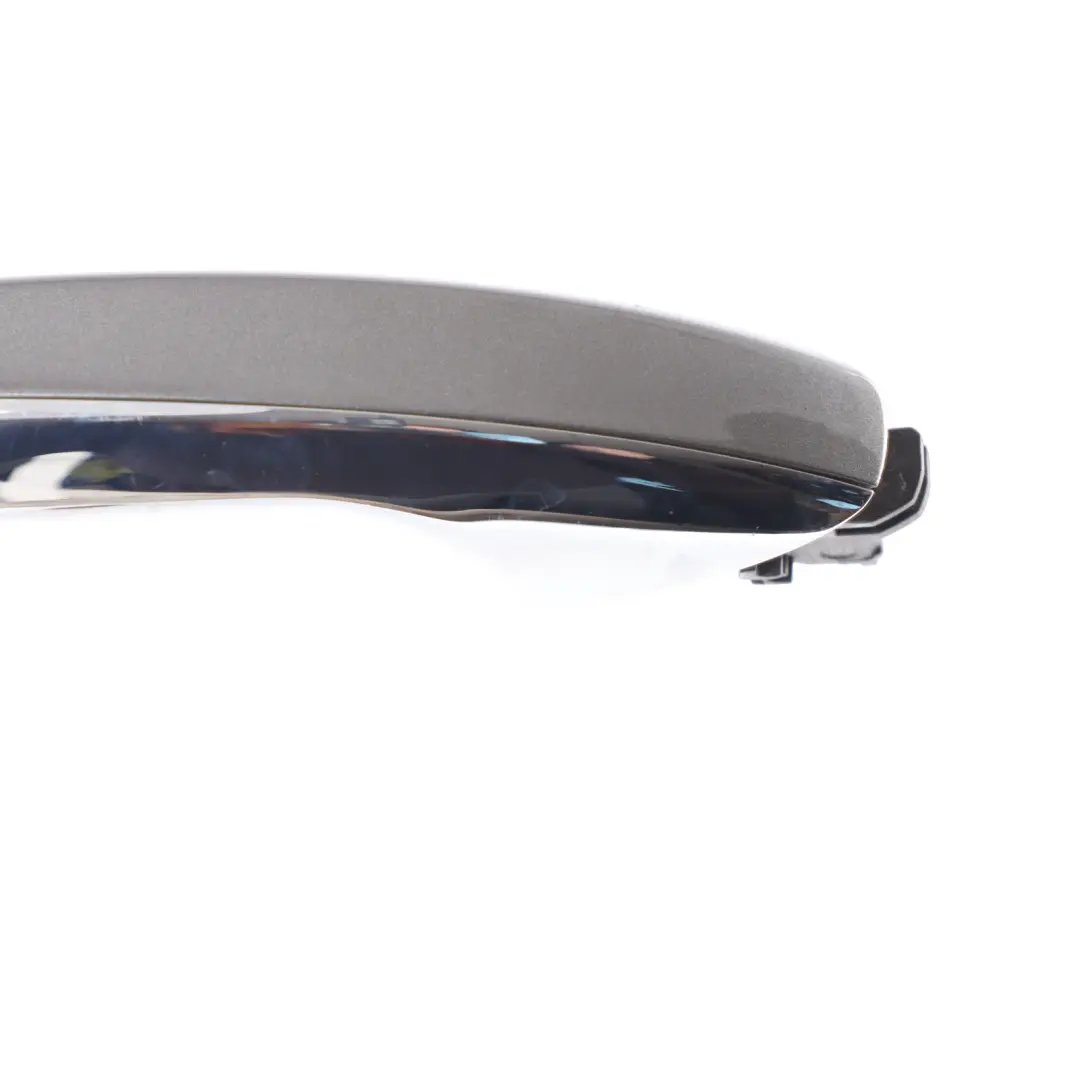 Hinterer Türgriff Griff Links Träger Berggrau Metallic 787 für Mercedes W177 mit Teilenummer A0997601901 Mercedes W177 Hinterer Türgriff Griff Links Träger Berggrau Metallic 787 - SKU A0997601901-MG - Teilenummer A0997601901