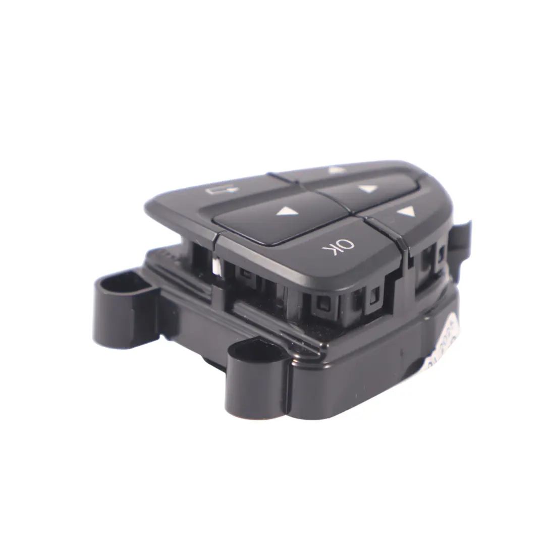 Mercedes W176 MFSW Volante Multifunción Panel de Interruptores - SKU A0999050600 - Número de pieza A0999050600