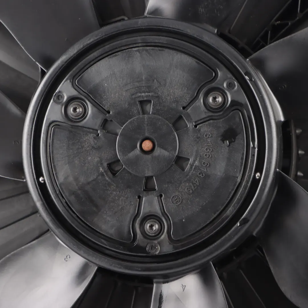 OM654 Motor ventilador radiador para Mercedes W205 C253 con número de pieza A0999067900 Mercedes W205 C253 OM654 Motor ventilador radiador - SKU A0999067900 - Número de pieza A0999067900