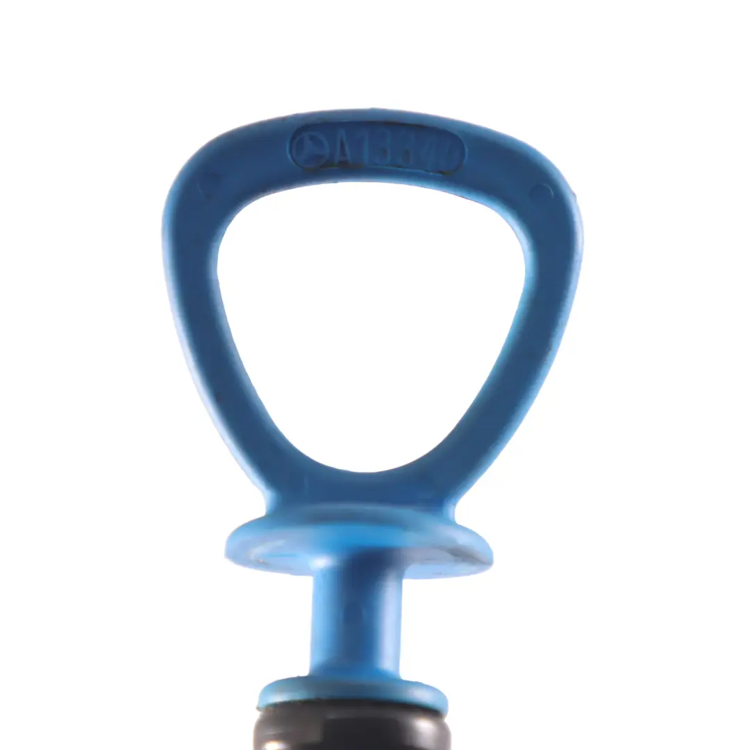 Jauge d'huile Mercedes W176 A45 AMG Tube guidage niveau huile moteur pour à propos du numéro de pièce A1330103900 Jauge d'huile Mercedes W176 A45 AMG Tube guidage niveau huile moteur - SKU A1330103900 - Numéro de pièce A1330103900