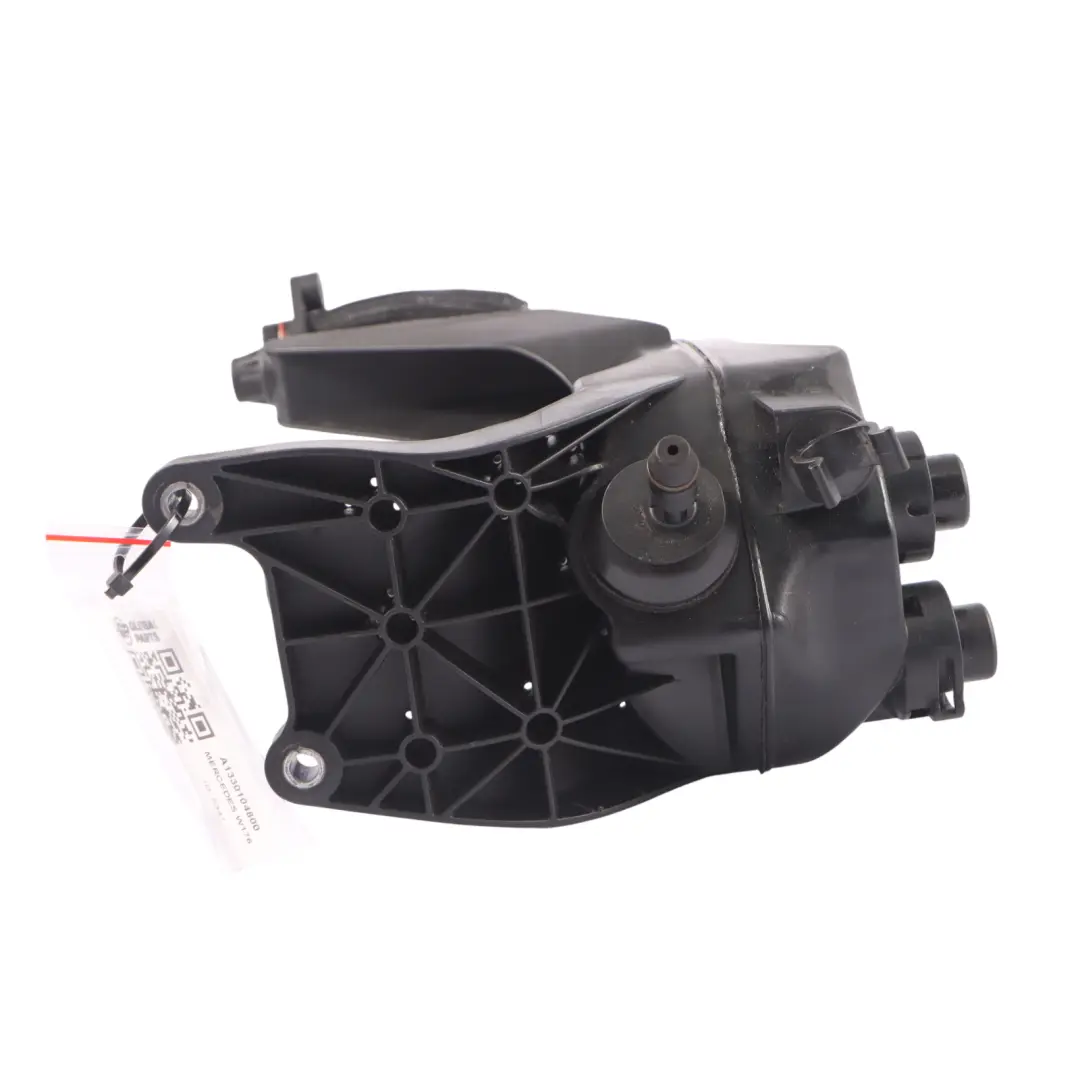 Separador de Aceite Respirador para Mercedes W176 C117 X156 45 AMG Motor con número de pieza A1330104800 Mercedes W176 C117 X156 45 AMG Motor Separador de Aceite Respirador - SKU A1330104800 - Número de pieza A1330104800