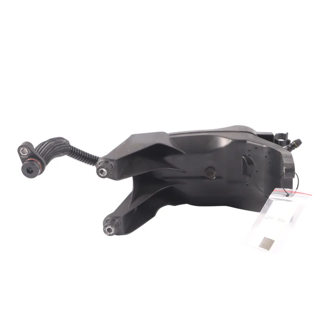 Mercedes W176 C117 X156 45 AMG Séparateur d'huile moteur Respirateur - SKU A1330104800 - Numéro de pièce A1330104800