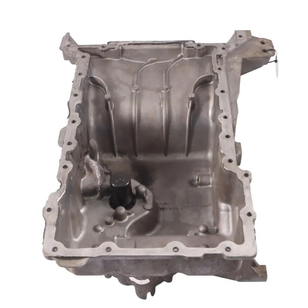 A45 AMG M133 Benzin Ölwanne für Mercedes W176 mit Teilenummer A1330140002 Mercedes W176 A45 AMG M133 Benzin Ölwanne - SKU A1330140002 - Teilenummer A1330140002