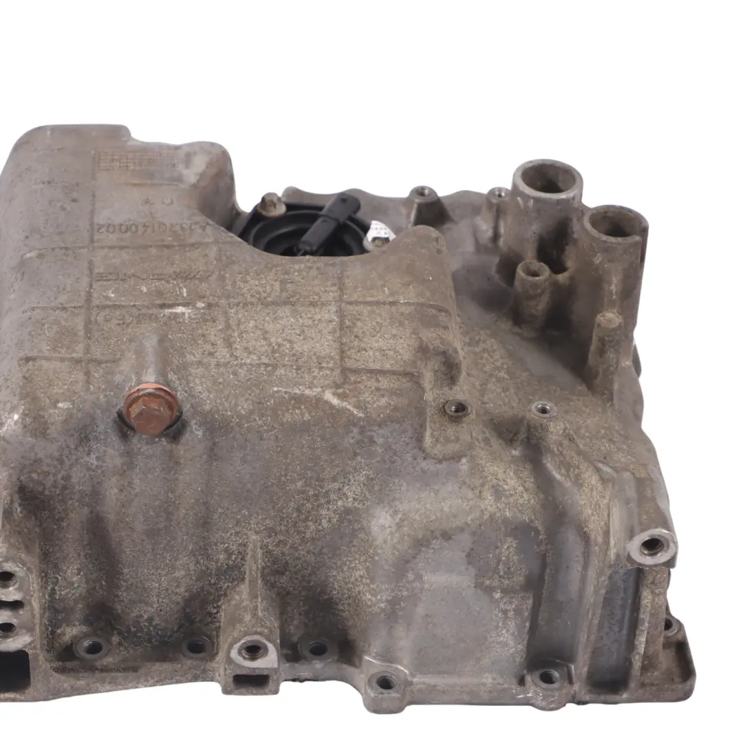 Carter de aceite de gasolina Mercedes W176 A45 AMG M133 para con número de pieza A1330140002 Carter de aceite de gasolina Mercedes W176 A45 AMG M133 - SKU A1330140002 - Número de pieza A1330140002