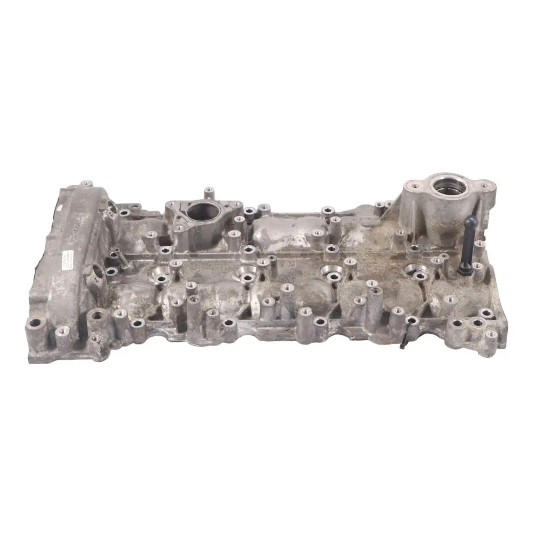 Coperchio Motore Testa Cilindro Pannello Benzina per Mercedes W176 AMG con numero di parte A1330160005 Mercedes W176 AMG Coperchio Motore Testa Cilindro Pannello Benzina - SKU A1330160005 - Numero di parte A1330160005