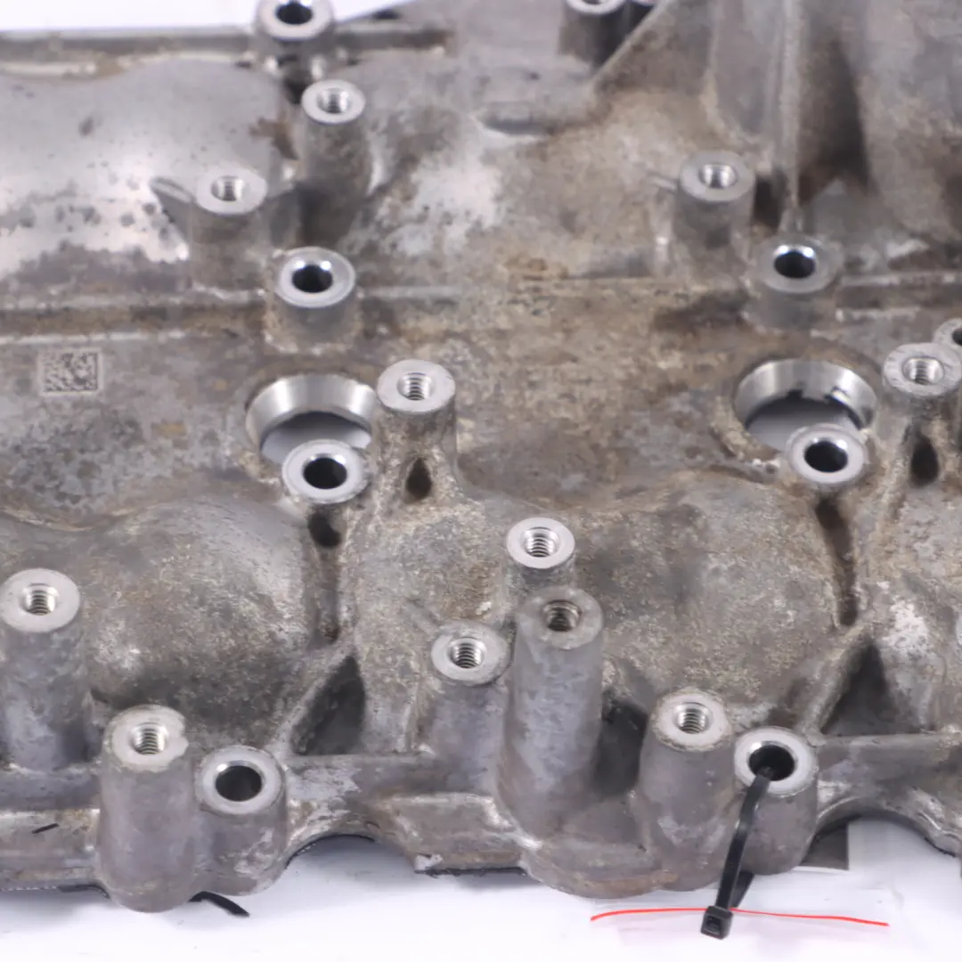 Mercedes W176 AMG Couvercle de moteur Panneau tête cylindrique - SKU A1330160005 - Numéro de pièce A1330160005