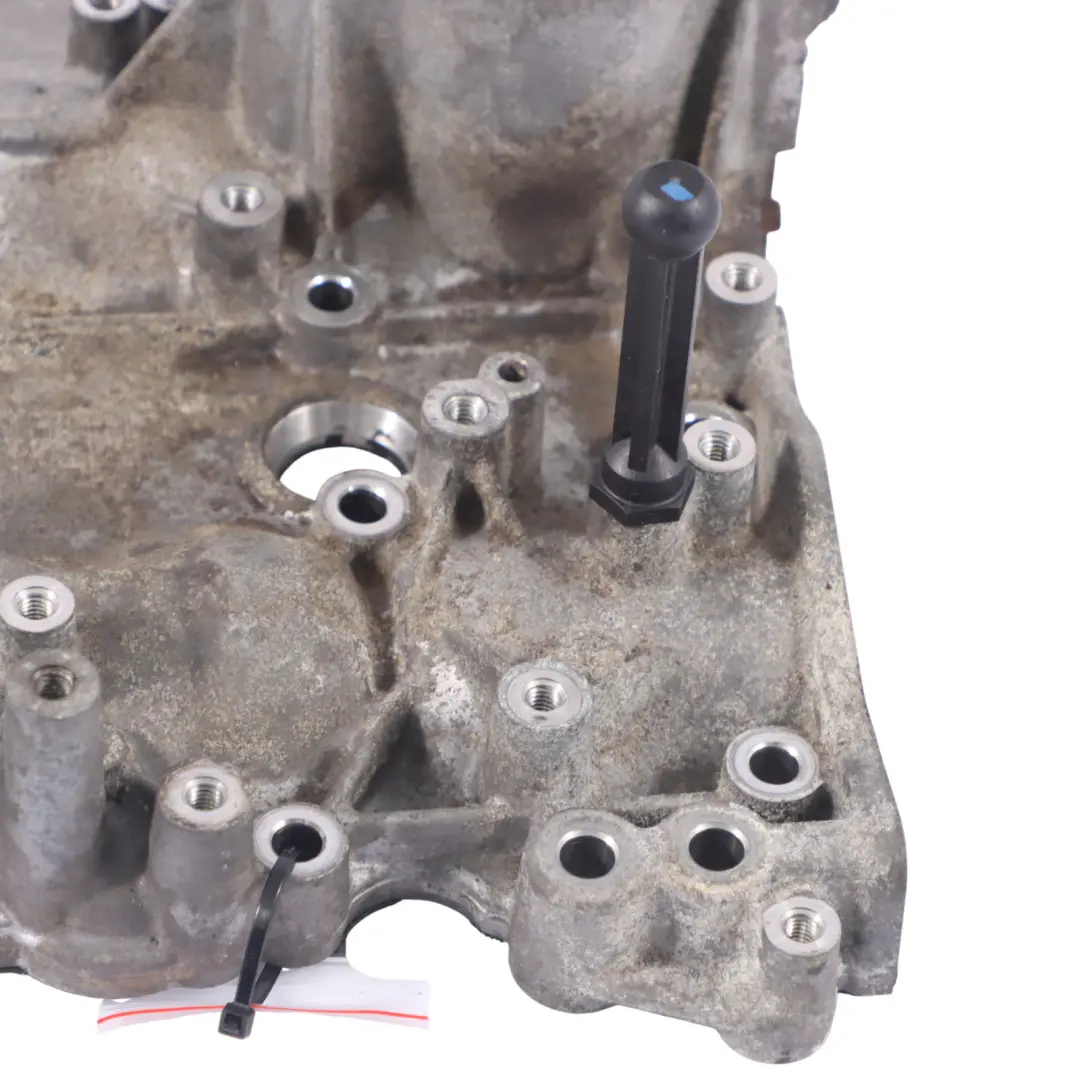 Mercedes W176 AMG Couvercle de moteur Panneau tête cylindrique - SKU A1330160005 - Numéro de pièce A1330160005