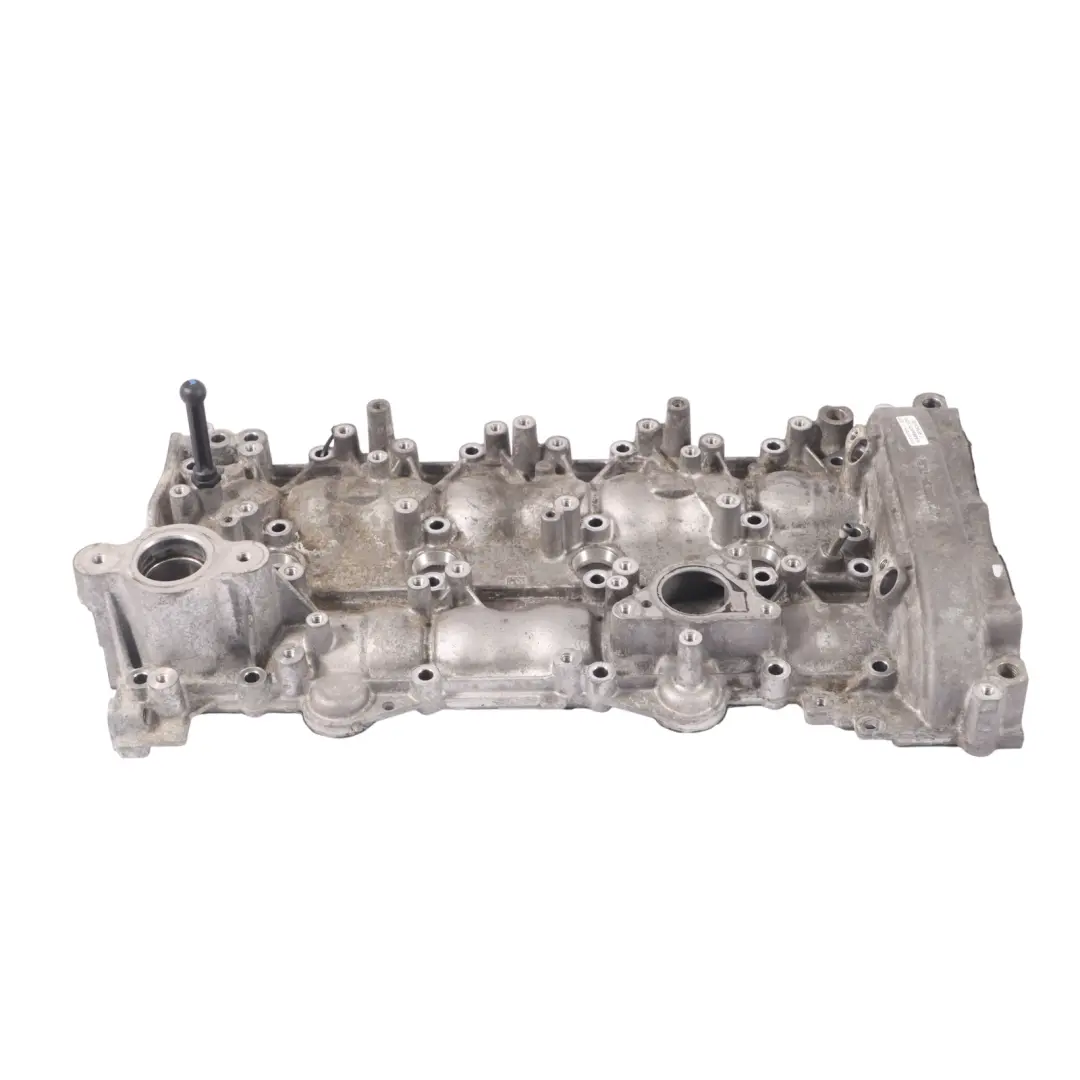 Mercedes W176 AMG Couvercle de moteur Panneau tête cylindrique - SKU A1330160005 - Numéro de pièce A1330160005