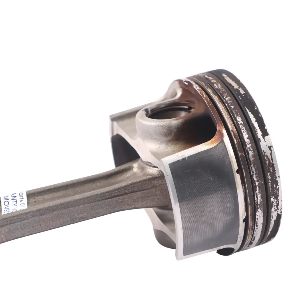 M133 A45 AMG Tłok Korbowód do Mercedes W176 o numerze A1330300017 Mercedes W176 M133 A45 AMG Tłok Korbowód - SKU A1330300017 - Numer Części A1330300017