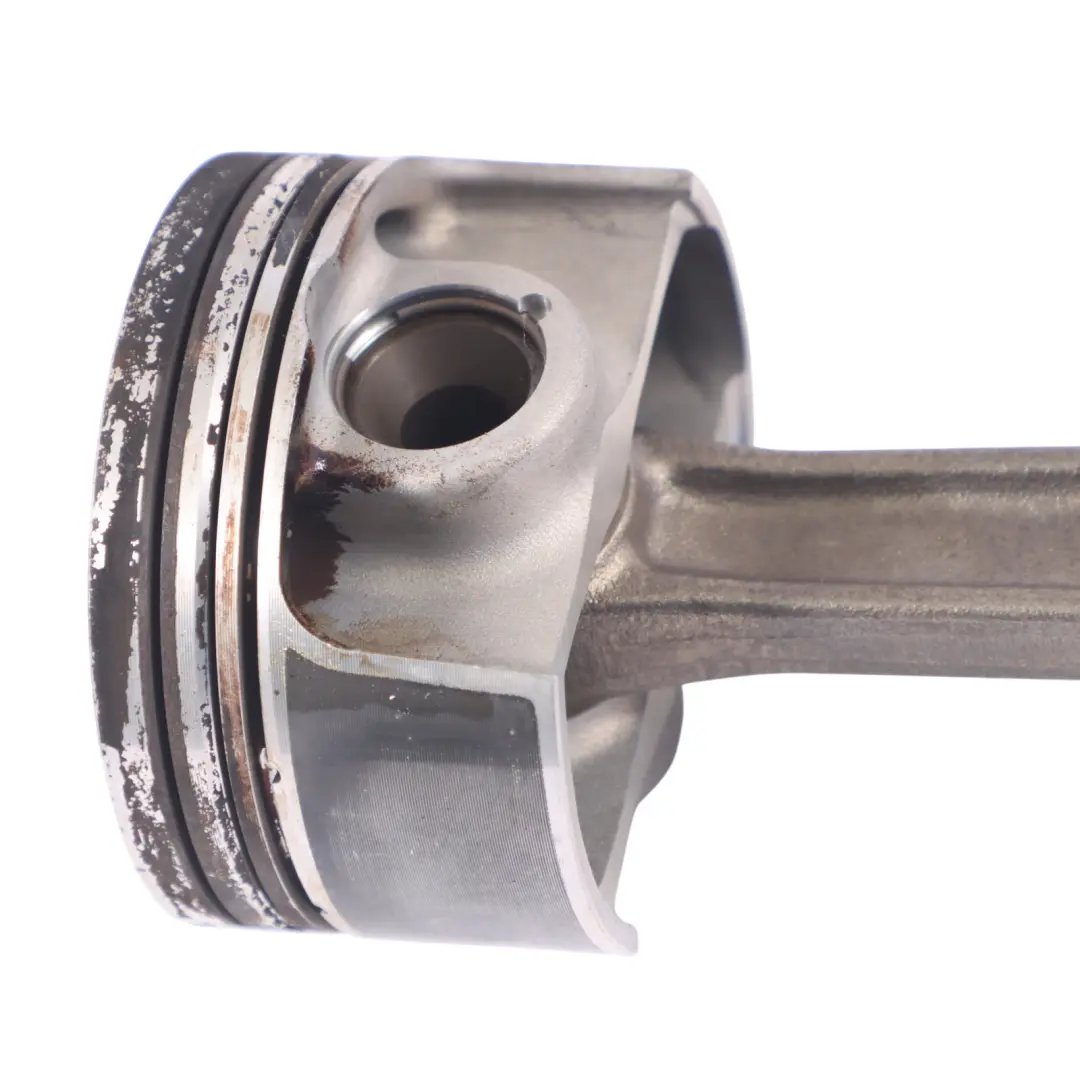 M133 Motor de gasolina A45 AMG Pistón Biela para Mercedes W176 con número de pieza A1330300017 Mercedes W176 M133 Motor de gasolina A45 AMG Pistón Biela - SKU A1330300017 - Número de pieza A1330300017