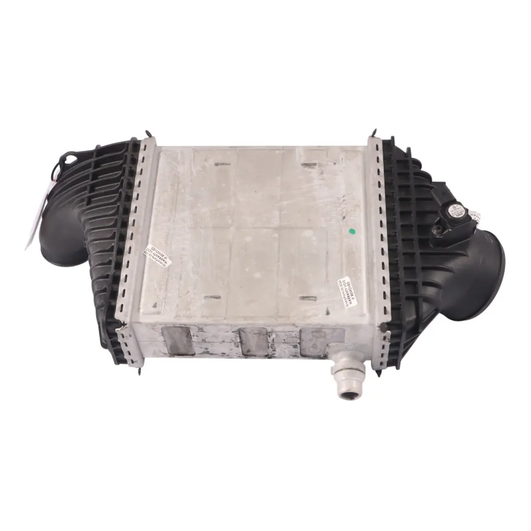 Kühler Zwischenkühler Ladeluftkühler Turbo für Mercedes W176 mit Teilenummer A1330900014 Mercedes W176 Kühler Zwischenkühler Ladeluftkühler Turbo - SKU A1330900014 - Teilenummer A1330900014
