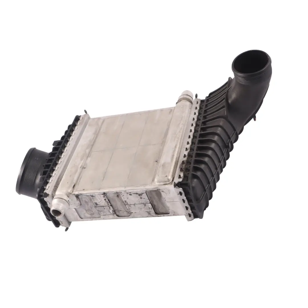 Kühler Zwischenkühler Ladeluftkühler Turbo für Mercedes W176 mit Teilenummer A1330900014 Mercedes W176 Kühler Zwischenkühler Ladeluftkühler Turbo - SKU A1330900014 - Teilenummer A1330900014