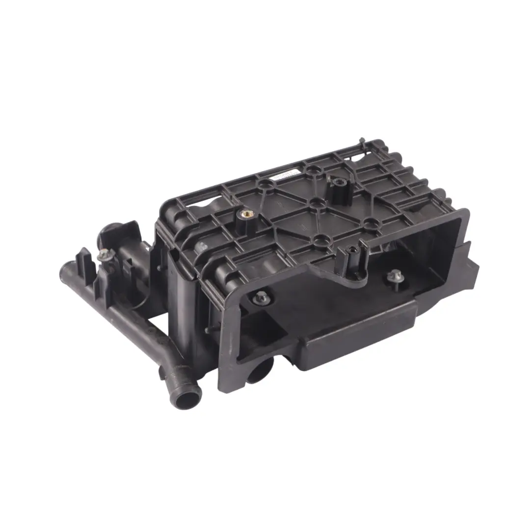 Mercedes C117 W176 A45 AMG Support montage pour tuyau d'intercooler - SKU A1330900241 - Numéro de pièce A1330900241