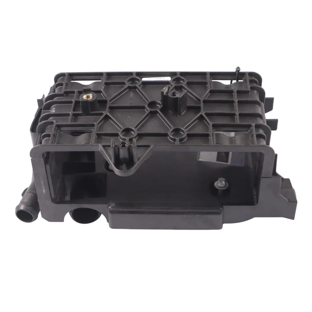 A45 AMG Intercooler Tubo Manguera Línea Soporte para Mercedes C117 W176 con número de pieza A1330900241 Mercedes C117 W176 A45 AMG Intercooler Tubo Manguera Línea Soporte - SKU A1330900241 - Número de pieza A1330900241