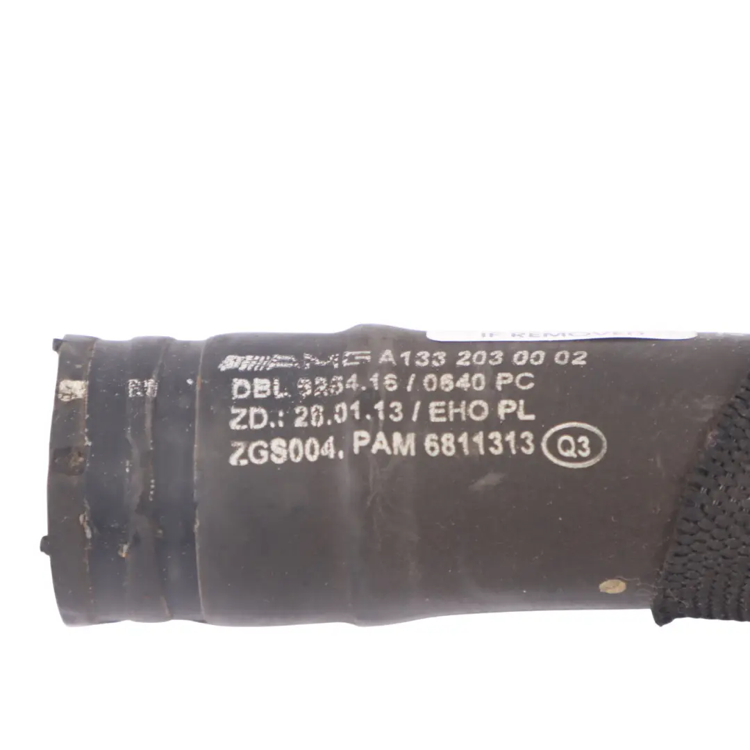 A45 AMG Tuyau refroidissement Tuyau refroidissement pour Mercedes W176 à propos du numéro de pièce A1332030002 Mercedes W176 A45 AMG Tuyau refroidissement Tuyau refroidissement - SKU A1332030002 - Numéro de pièce A1332030002