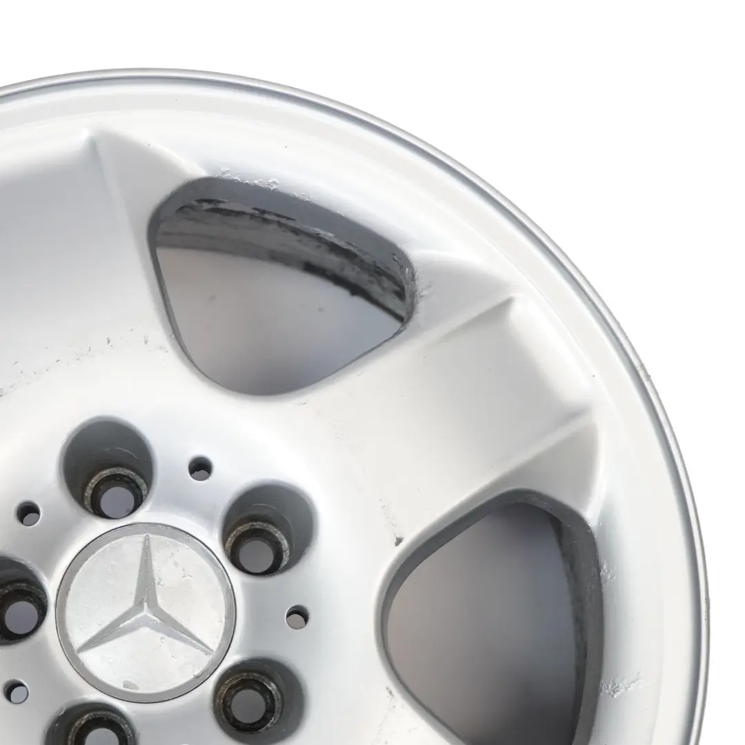 Mercedes-Benz Clase M ML W163 Llanta De aleacion 17" ET:52 8J para con número de pieza A1634013202 Mercedes-Benz Clase M ML W163 Llanta De aleacion 17" ET:52 8J - SKU A1634013202-2 - Número de pieza A1634013202