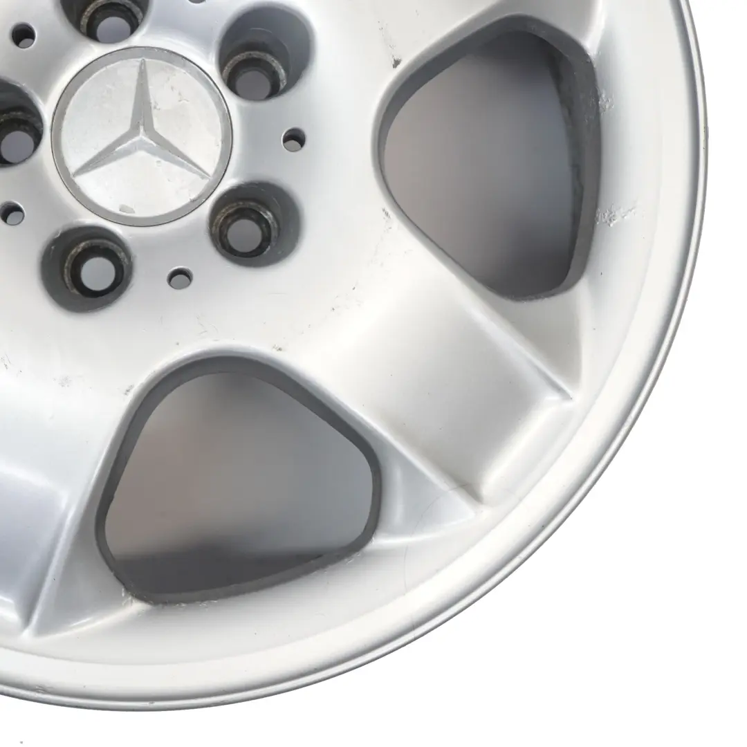 MERCEDES-BENZ M-CLASSE ML W163 Alliage Aluminium Jante 17" ET:52 8J pour à propos du numéro de pièce A1634013202 MERCEDES-BENZ M-CLASSE ML W163 Alliage Aluminium Jante 17" ET:52 8J - SKU A1634013202-2 - Numéro de pièce A1634013202