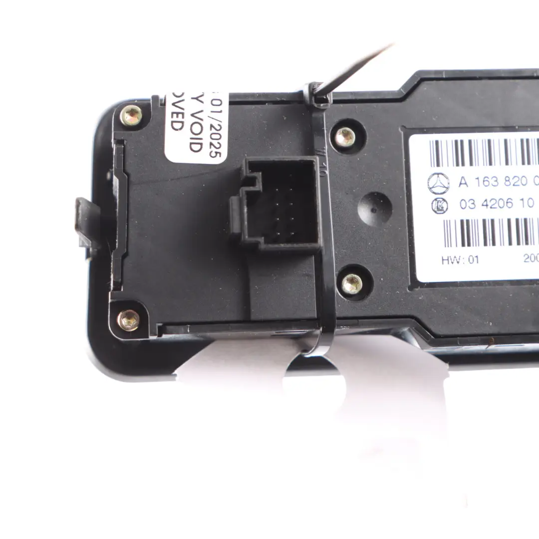 Mercedes ML W163 Console centrale Pannello interruttore aria condizionata nero - SKU A1638204910-1 - Numero di parte A1688206810