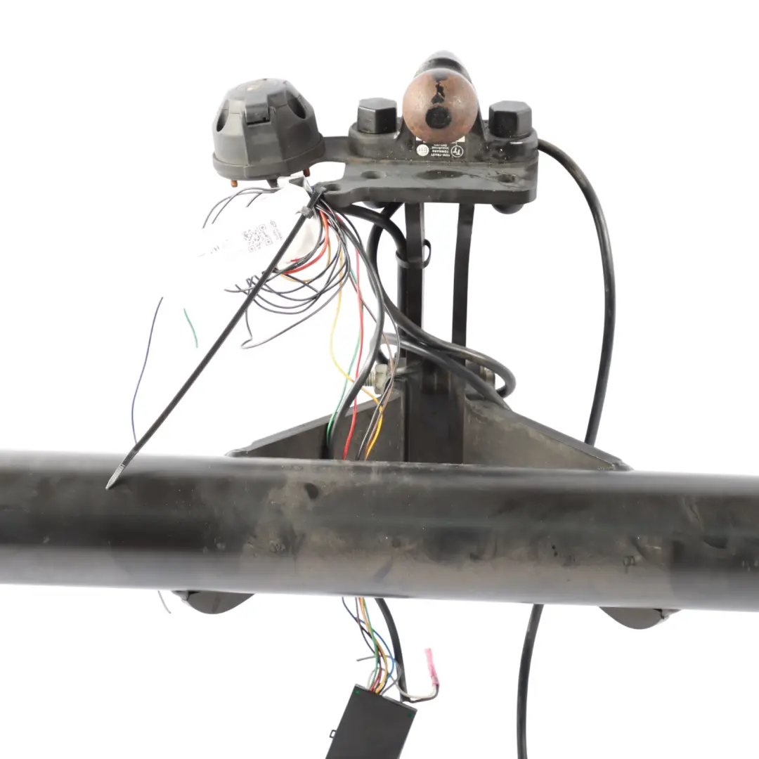 Mercedes ML W164 Towing Hitch Towbar Tow Bar Mechanism - SKU A1643102104-1 - Part number A1643102104