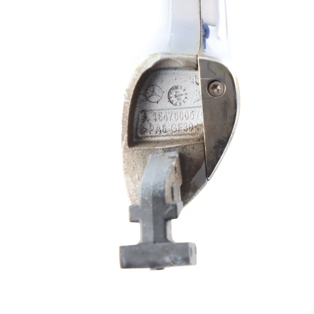 Tirador Puerta Mercedes W164 W251 Trasero Izquierdo Iridium Silver - 775 para con número de pieza A1647600570 Tirador Puerta Mercedes W164 W251 Trasero Izquierdo Iridium Silver - 775 - SKU A1647600570-IRS - Número de pieza A1647600570
