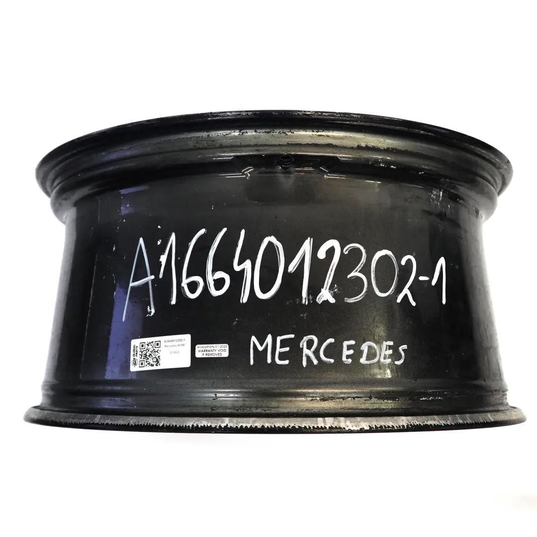 Schwarz Alufelge 21" Doppelspeiche 10J ET56 für Mercedes ML W166 AMG mit Teilenummer A1664012302 Mercedes ML W166 AMG Schwarz Alufelge 21" Doppelspeiche 10J ET56 - SKU A1664012302-1 - Teilenummer A1664012302