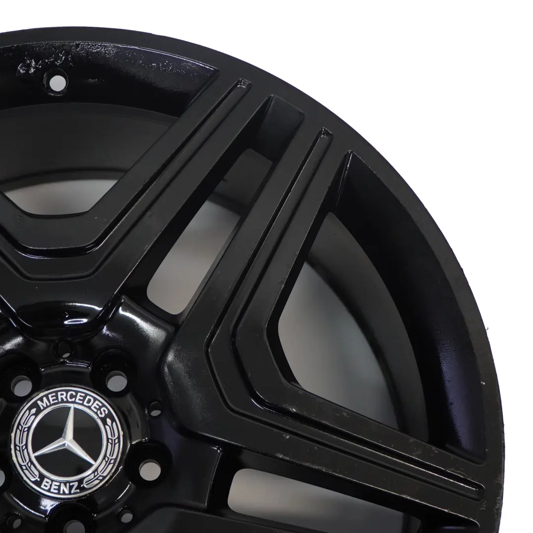 Schwarz Alufelge 21" Doppelspeiche 10J ET56 für Mercedes ML W166 AMG mit Teilenummer A1664012302 Mercedes ML W166 AMG Schwarz Alufelge 21" Doppelspeiche 10J ET56 - SKU A1664012302-1 - Teilenummer A1664012302