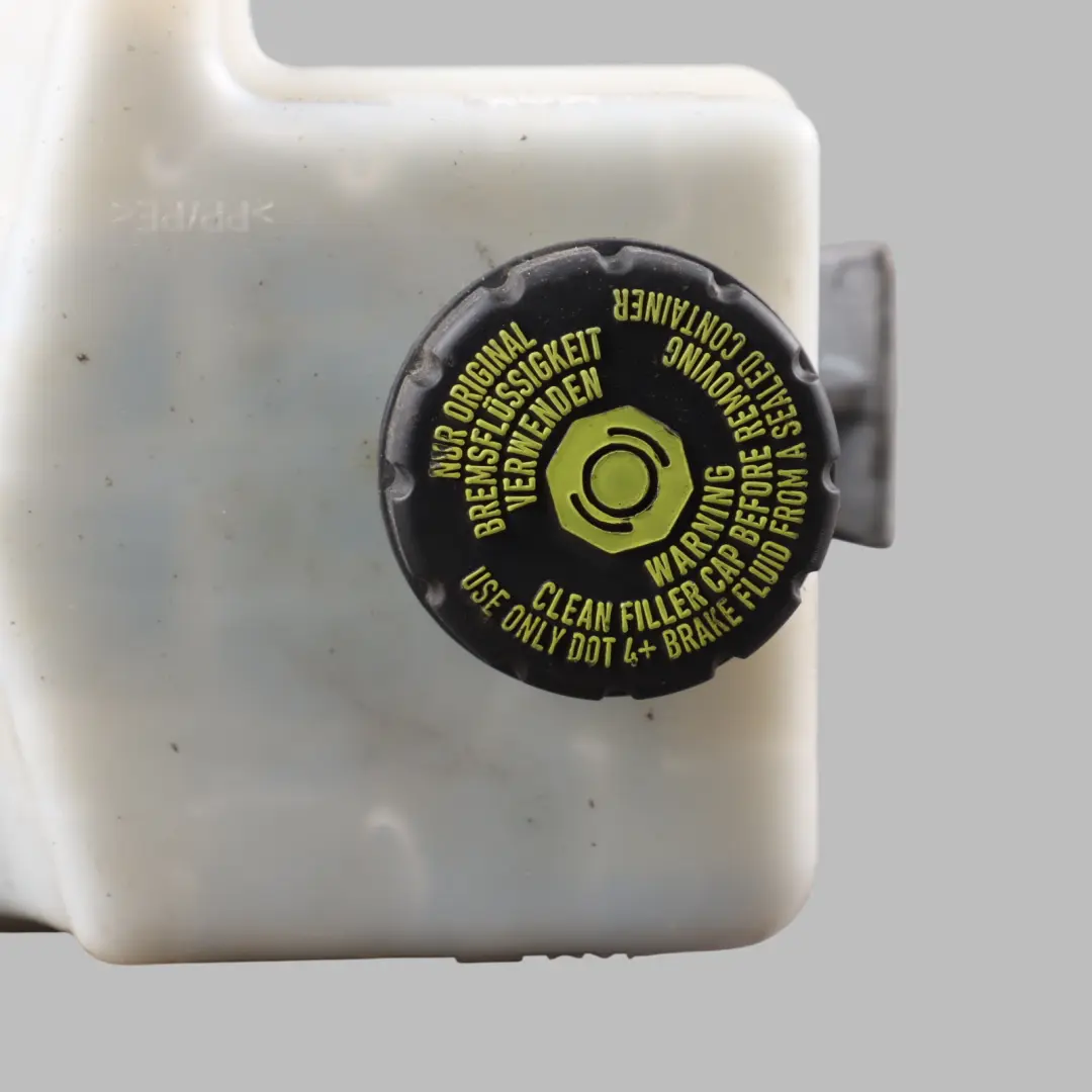 Brake Servo Booster Master Cylinder Module Tank to Mercedes W166 with Part number A1664300201 Mercedes W166 Brake Servo Booster Master Cylinder Module Tank - SKU A1664300201 - Part number A1664300201