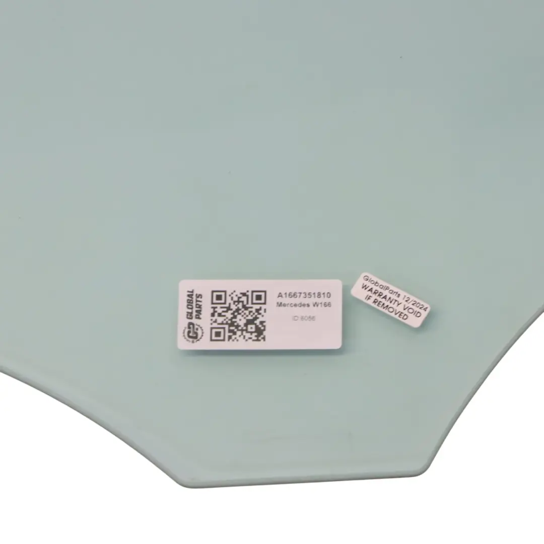 Trasero Derecho Cuarto Lado Ventana Vidrio AS2 para Mercedes W166 con número de pieza A1667351810 Mercedes W166 Trasero Derecho Cuarto Lado Ventana Vidrio AS2 - SKU A1667351810 - Número de pieza A1667351810