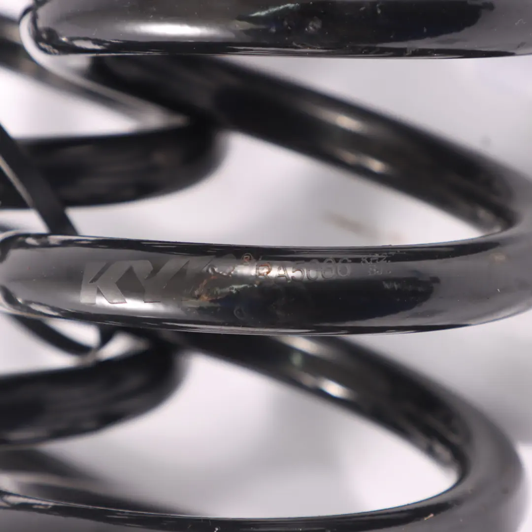 Fahrwerksfeder Hinten Links Rechts KYB SET für Mercedes SLK R172 mit Teilenummer A1723240204 Mercedes SLK R172 Fahrwerksfeder Hinten Links Rechts KYB SET - SKU A1723240204 - Teilenummer A1723240204