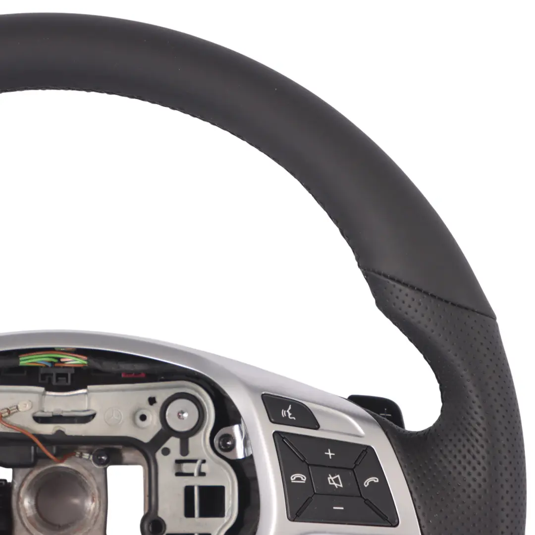 NUEVO Cuero Sport Palanca de Cambio Hilos Negro para Volante Mercedes C207 W212 con número de pieza A1724607303 Volante Mercedes C207 W212 NUEVO Cuero Sport Palanca de Cambio Hilos Negro - SKU A1724607303-2 - Número de pieza A1724607303