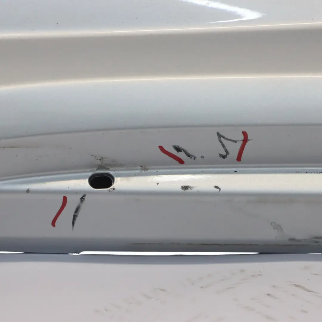 Embellecedor de umbral de puerta AMG Faldón Iridium silver - 775 para Mercedes R172 con número de pieza A1726980054 Mercedes R172 Embellecedor de umbral de puerta AMG Faldón Iridium silver - 775 - SKU A1726980054-IRS - Número de pieza A1726980054