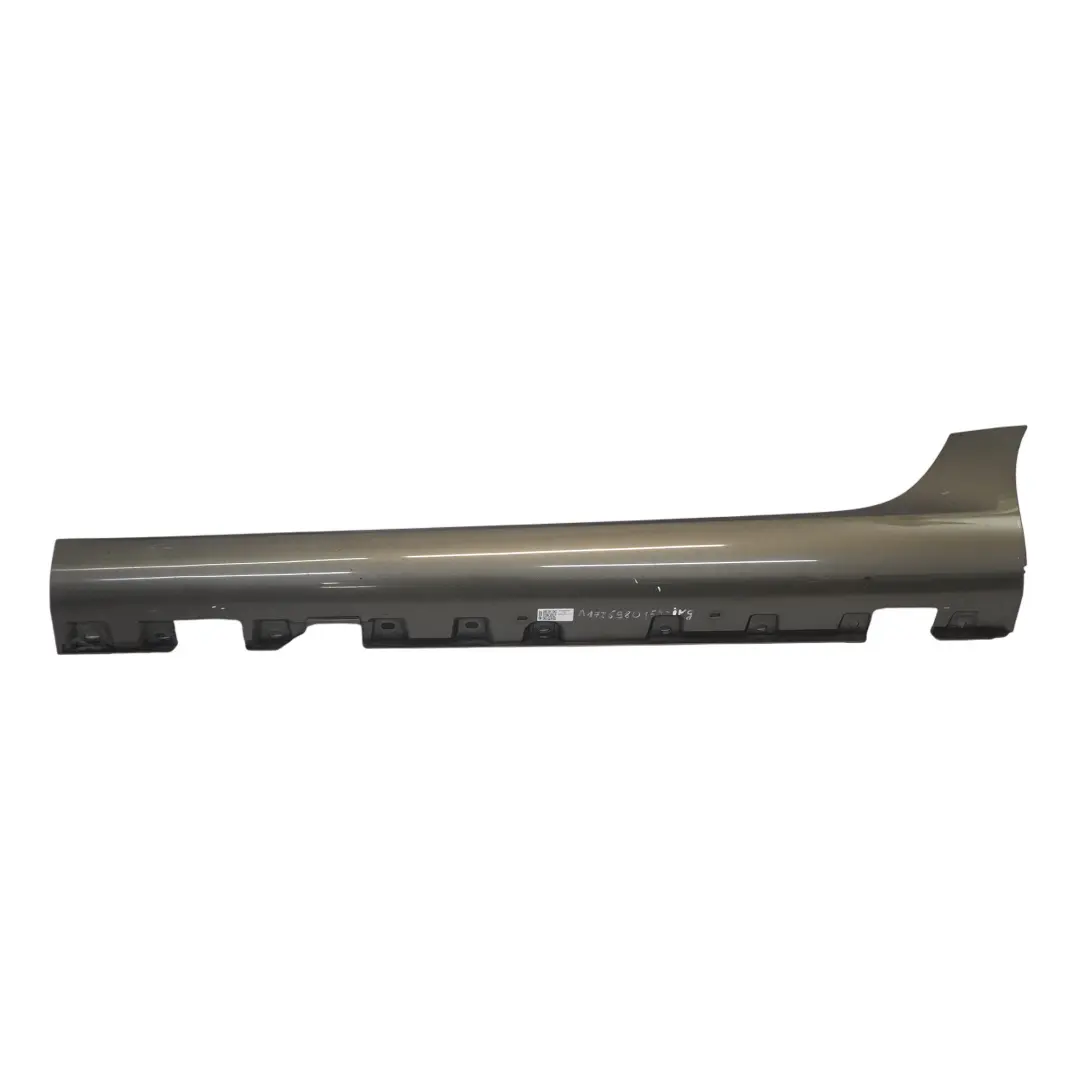 Coperchio laterale soglia porta AMG Gonna sinistra Indium Grey 963 per Mercedes R172 con numero di parte A1726980154 Mercedes R172 Coperchio laterale soglia porta AMG Gonna sinistra Indium Grey 963 - SKU A1726980154-ING - Numero di parte A1726980154