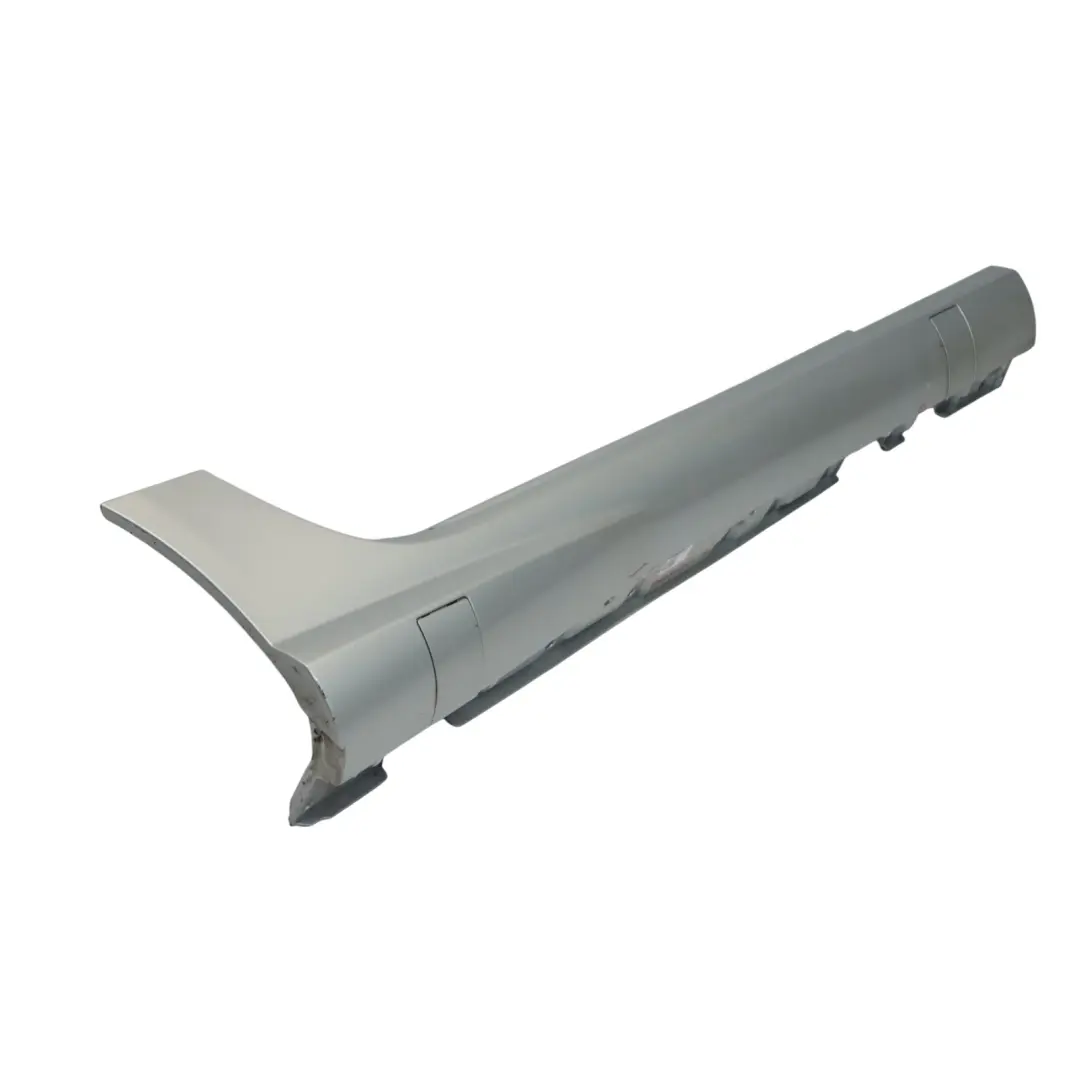 Coperchio laterale soglia AMG Gonna Destra Iridium Silber - 775 per Mercedes R172 con numero di parte A1726980354 Mercedes R172 Coperchio laterale soglia AMG Gonna Destra Iridium Silber - 775 - SKU A1726980354-IRS - Numero di parte A1726980354