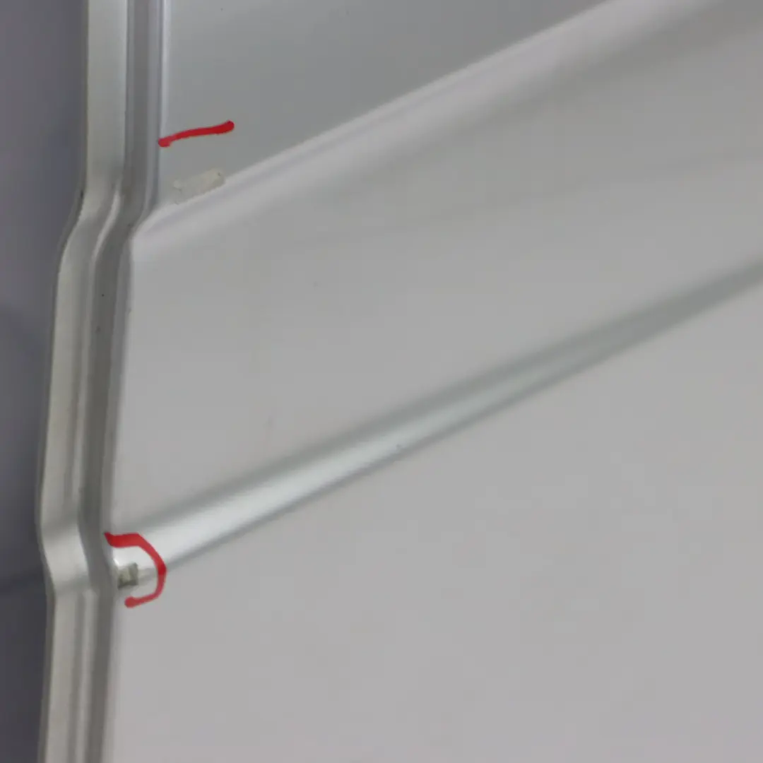 Gauche Iridium Silver Metallic - 775 pour Mercedes SLK R172 Porte Avant à propos du numéro de pièce A1727200305 Mercedes SLK R172 Porte Avant Gauche Iridium Silver Metallic - 775 - SKU A1727200305-IRS1 - Numéro de pièce A1727200305