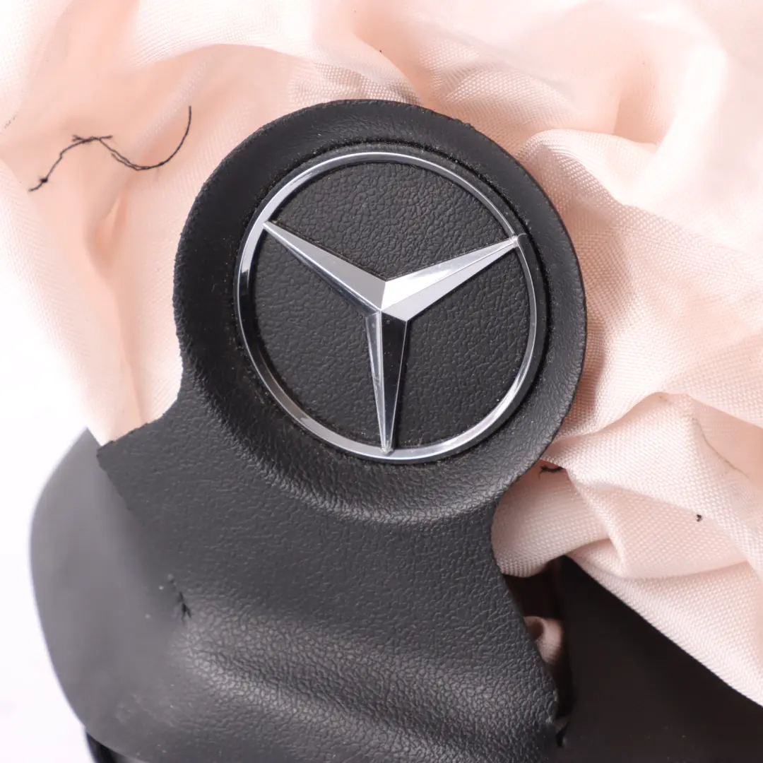 Poduszka Powietrzna Kierowcy Airbag USZKODZONA do Mercedes W204 o numerze A1728601602 Mercedes W204 Poduszka Powietrzna Kierowcy Airbag USZKODZONA - SKU A1728601602-2 - Numer Części A1728601602