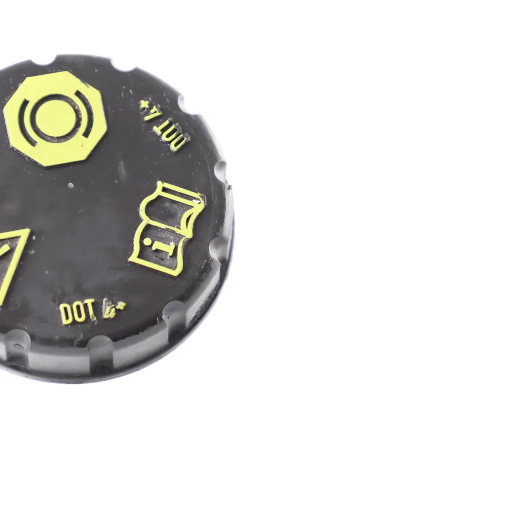 Tappo Serbatoio Liquido Freni Mercedes C118 W177 W247 W463 per con numero di parte A1774320000 Tappo Serbatoio Liquido Freni Mercedes C118 W177 W247 W463 - SKU A1774320000 - Numero di parte A1774320000