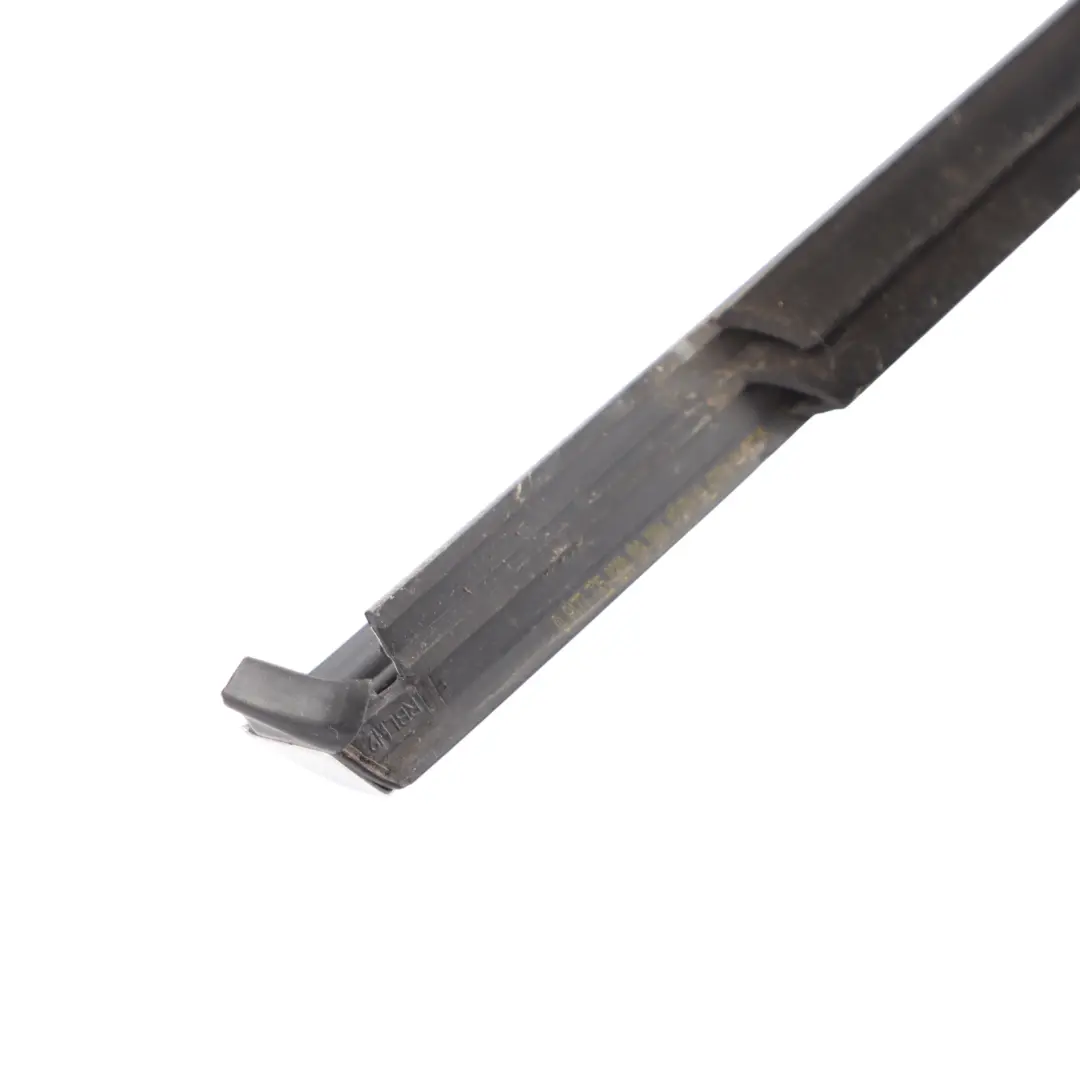 Mercedes W177 Tür Fenster Streifen Dichtung Hinten Links Chrom - SKU A1777352301-1 - Teilenummer A1777352301