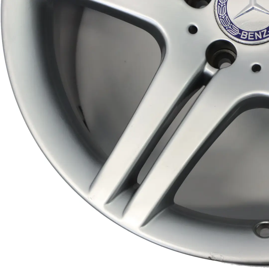 Jante arrière argentée 18" ET:30 8,5J 5 doubles rayons pour Mercedes W203 à propos du numéro de pièce A2034015602 Mercedes W203 Jante arrière argentée 18" ET:30 8,5J 5 doubles rayons - SKU A2034015602-5 - Numéro de pièce A2034015602