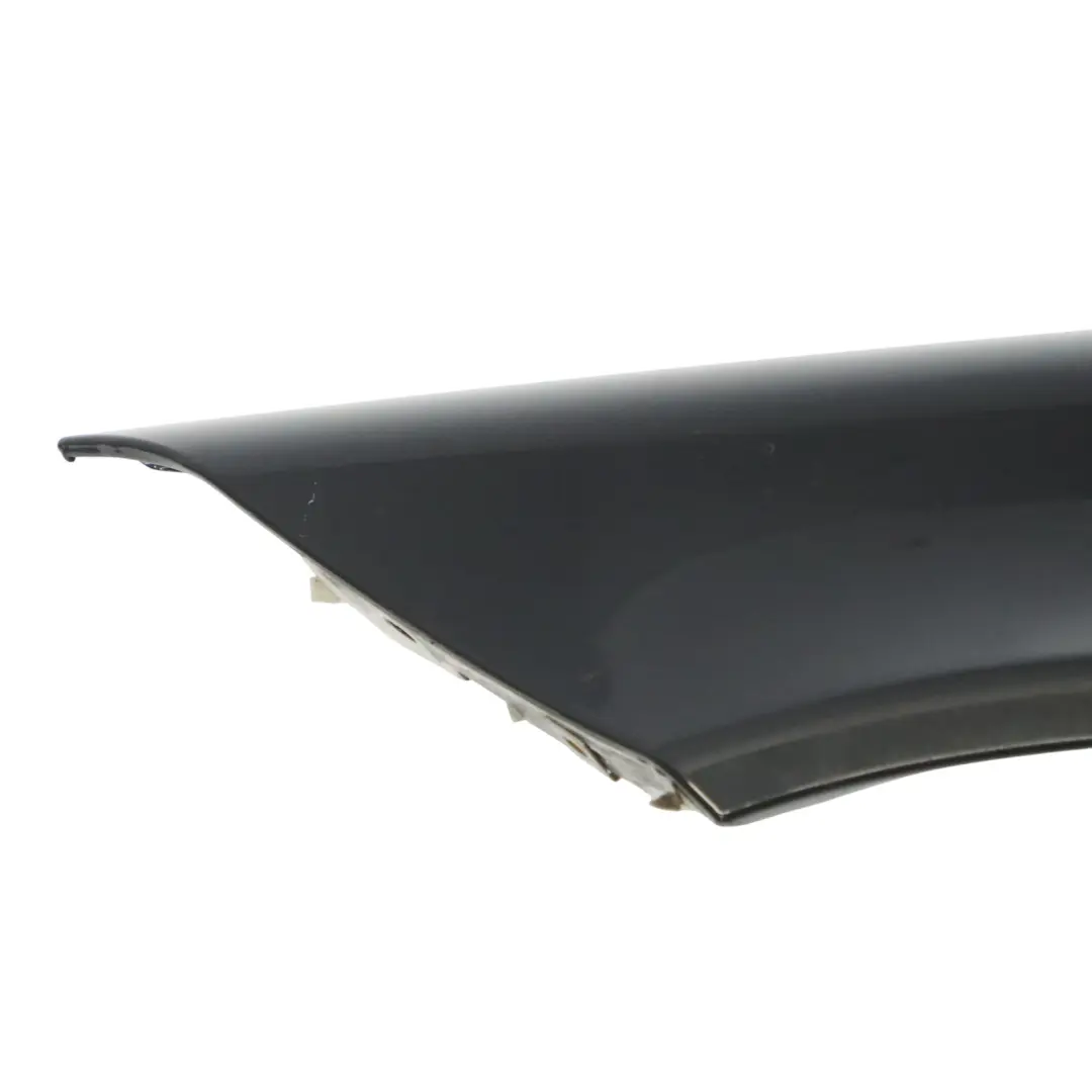 Seitenverkleidung vorne links Kotflügel Obsidian Schwarz - 197 für Mercedes CL203 mit Teilenummer A2038800318 Mercedes CL203 Seitenverkleidung vorne links Kotflügel Obsidian Schwarz - 197 - SKU A2038800318-OB1 - Teilenummer A2038800318