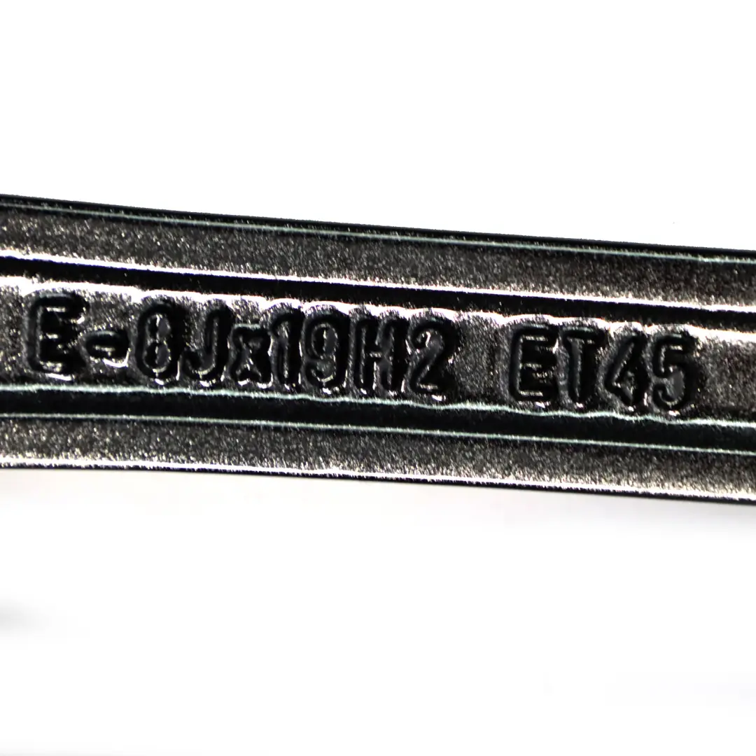 Cerchio ruota anteriore Mercedes W204 C63 AMG lega 17 19" 8J ET:45 per con numero di parte A2044014802 Cerchio ruota anteriore Mercedes W204 C63 AMG lega 17 19" 8J ET:45 - SKU A2044014802 - Numero di parte A2044014802