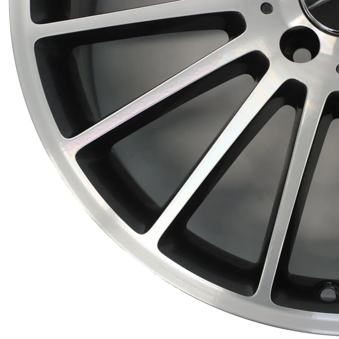 Cerchio ruota anteriore Mercedes W204 C63 AMG lega 17 19" 8J ET:45 per con numero di parte A2044014802 Cerchio ruota anteriore Mercedes W204 C63 AMG lega 17 19" 8J ET:45 - SKU A2044014802 - Numero di parte A2044014802