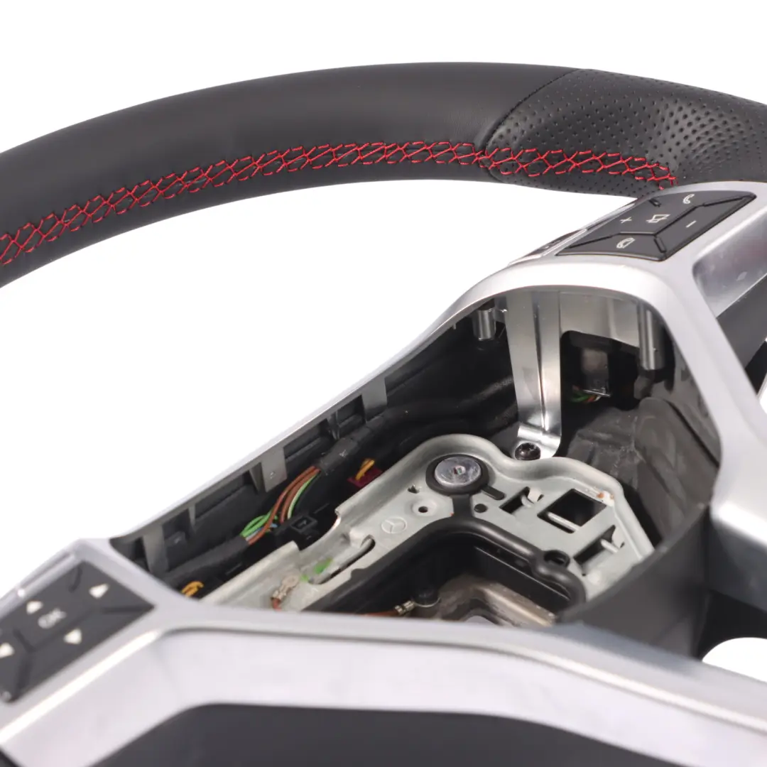 Volant Mercedes C207 W212 NOUVEAU Cuir Sport Changement Vitesse Palettes pour à propos du numéro de pièce A2044605603 Volant Mercedes C207 W212 NOUVEAU Cuir Sport Changement Vitesse Palettes - SKU A2044605603-1 - Numéro de pièce A2044605603