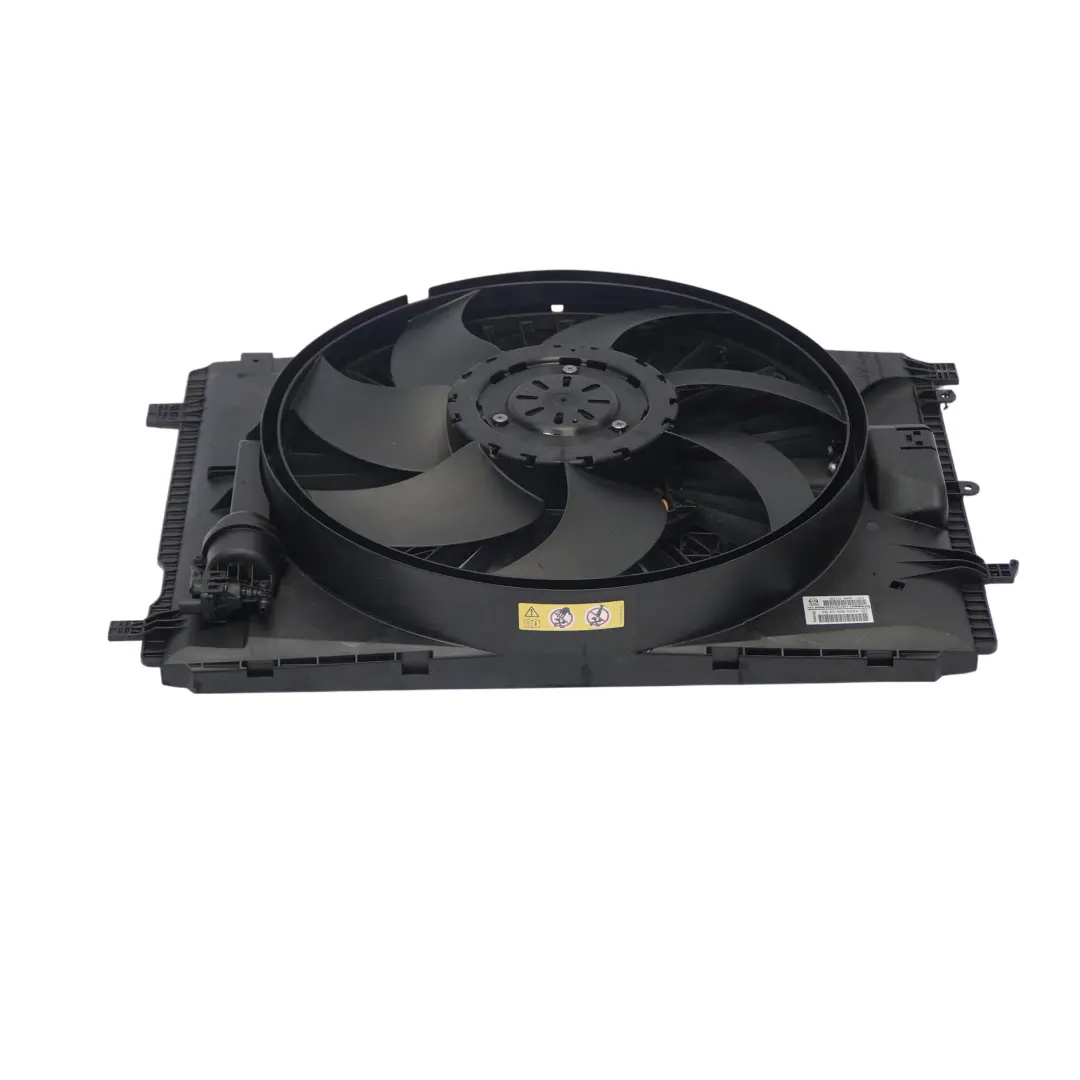 Mercedes R172 M271 Chemise de ventilateur de radiateur Moteur 600W - SKU A2045000493-1 - Numéro de pièce A2045000493
