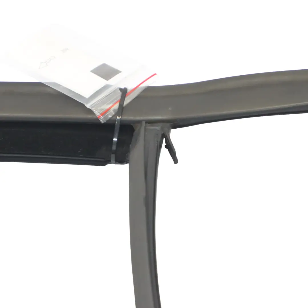 Mercedes S204 Porta posteriore telaio guida guarnizione sinistra - SKU A2047352525 - Numero di parte A2047352525
