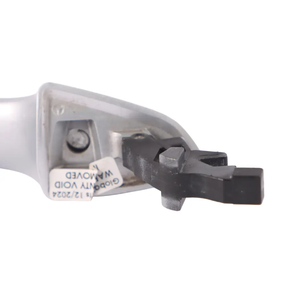 manija puerta agarre delantera trasera izquierda Plata - 775 para Mercedes W176 W204 con número de pieza A2047600170 Mercedes W176 W204 manija puerta agarre delantera trasera izquierda Plata - 775 - SKU A2047600170-IRS1 - Número de pieza A2047600170